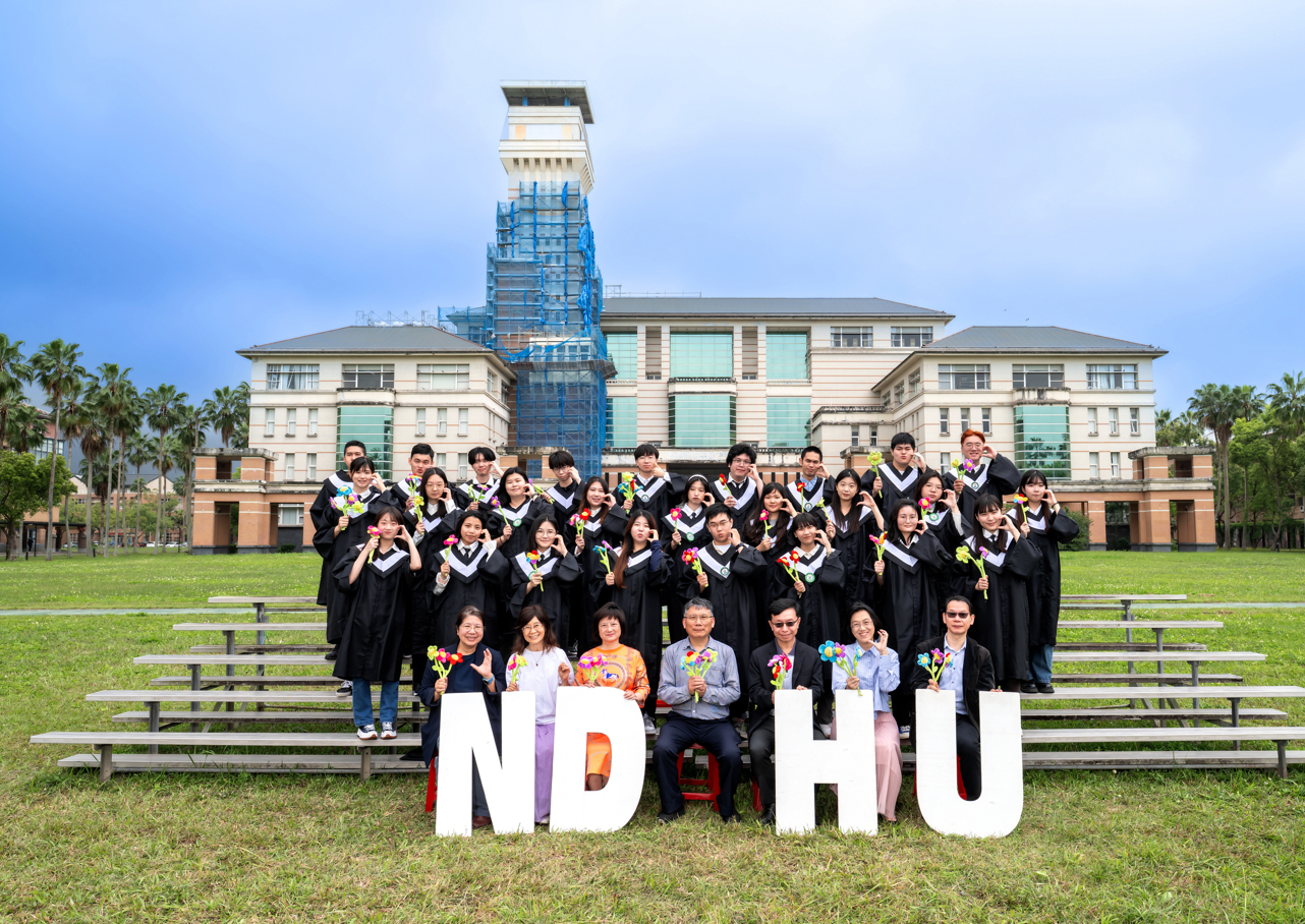 115級畢業生團拍